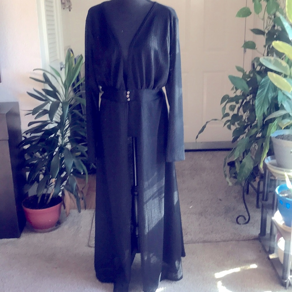 1X. Impressive. Black Honey Lace Knit Duster